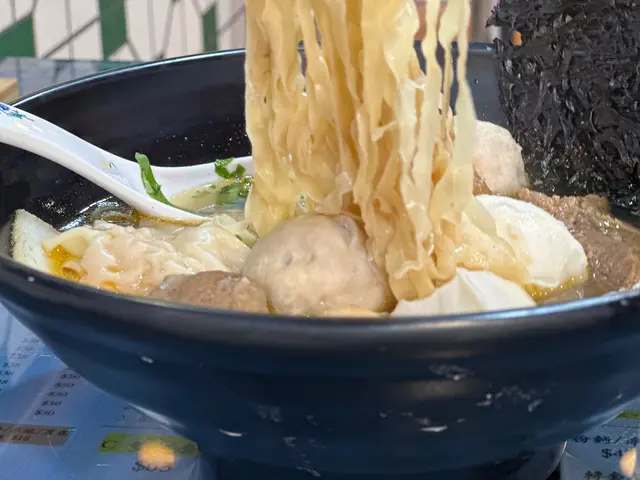 分量十足、湯底鮮甜味美