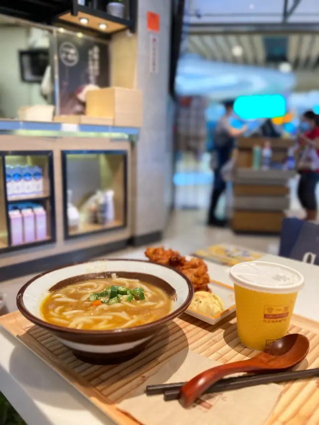 🍽 唐揚雞配日式咖喱湯讚岐烏冬