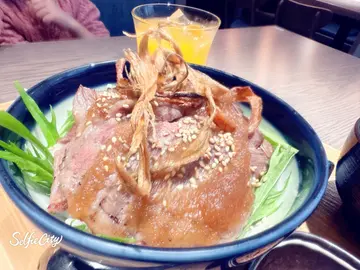 鹿儿岛a4黑毛和牛丼