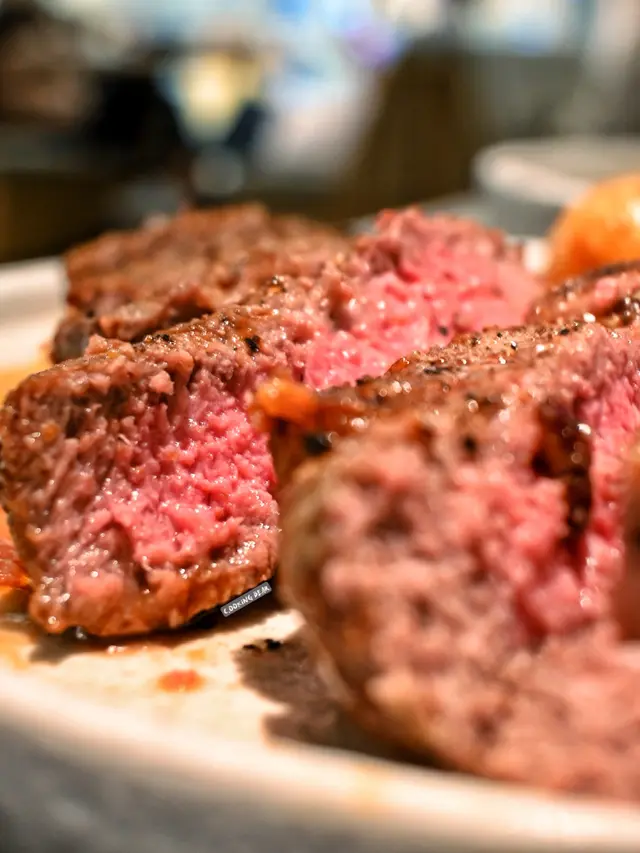 烤10安士澳洲M4安格斯西冷配燒新薯及炸美國露荀