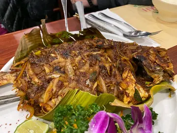 蕉葉燒魚