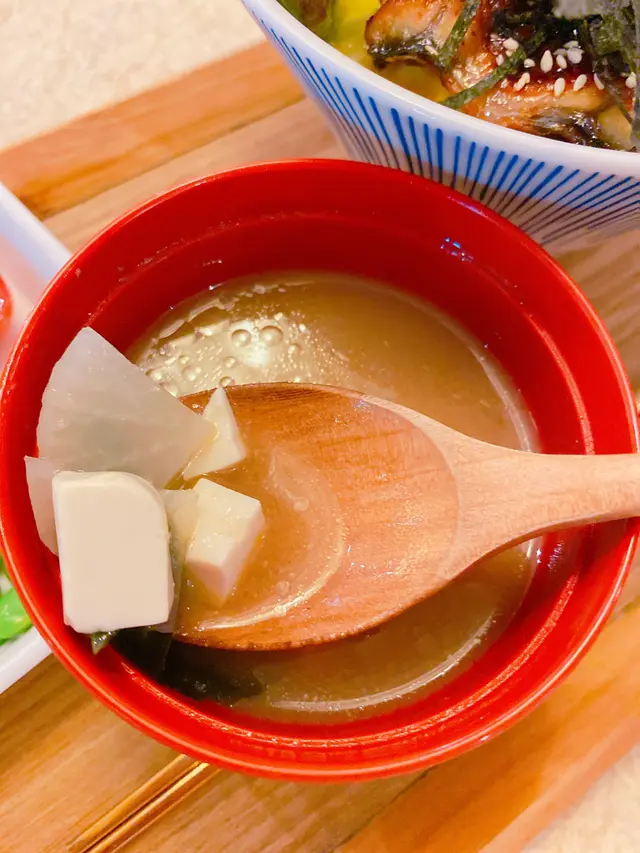 三文魚骨味噌湯