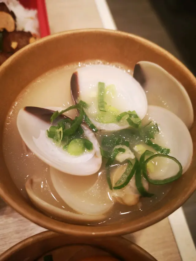 黑蒜濃湯煮蜆