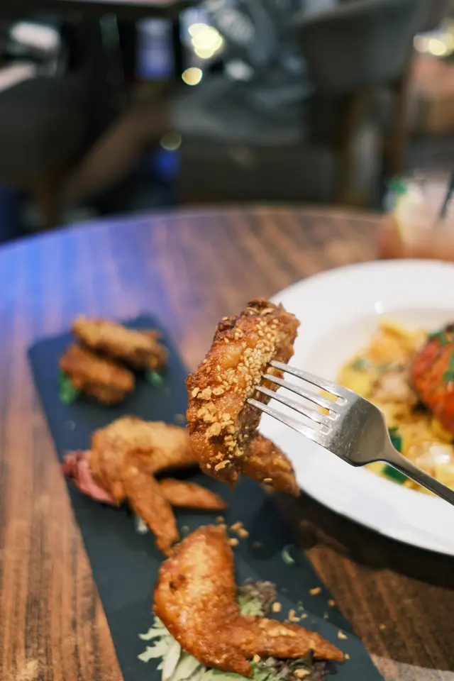 炸芝麻脆衣雞翼