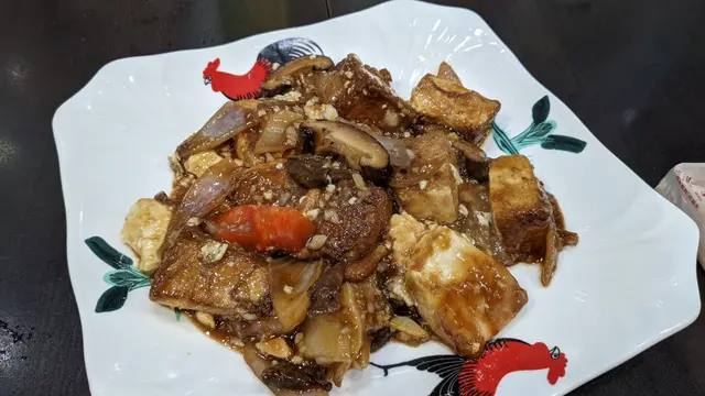 紅燒雜菌豆腐
