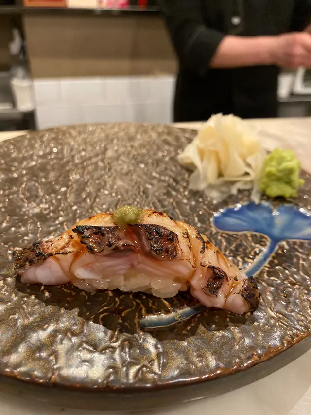 黑睦魚配柚子胡椒醬