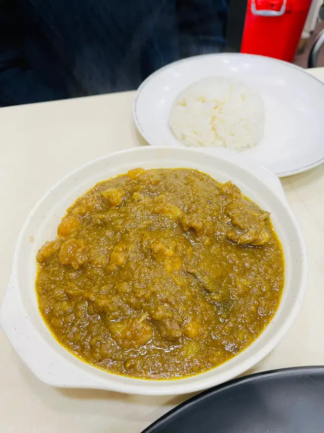 咖喱薯仔牛坑腩飯