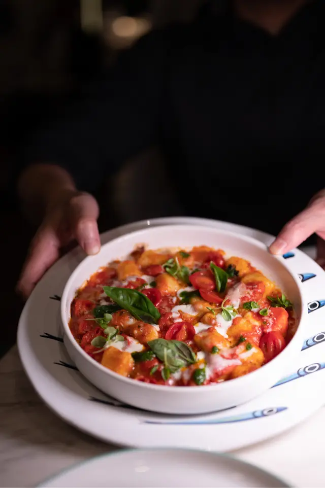 “ꜱᴏʀʀᴇɴᴛɪɴᴀ” 蕃茄及水牛芝士薯仔丸子