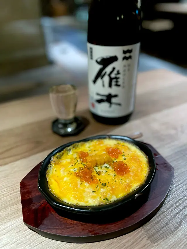 白汁烤焗海膽三文魚籽通粉