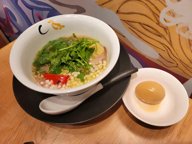 牡蠣鹽味拉麵$118+溏心蛋$15
