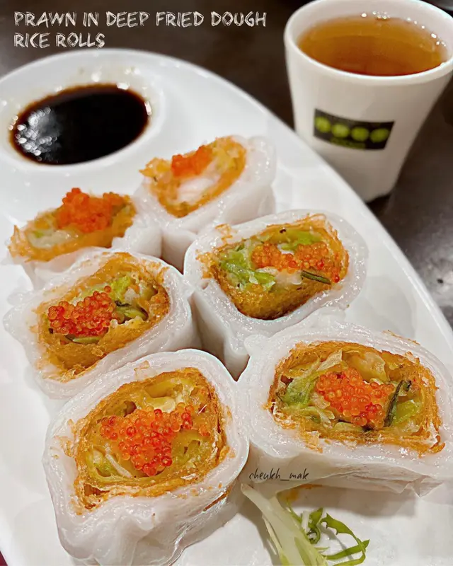 第一眼望到已經覺得好精彩,色彩繽紛。腸粉皮滑油炸鬼脆,仲有蝦肉、粟米、菜、蟹籽。層次感豐富口感十足,真係好正。