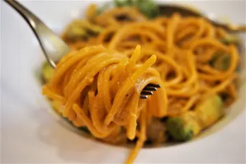 海膽醬蟹肉牛油果意大利麵