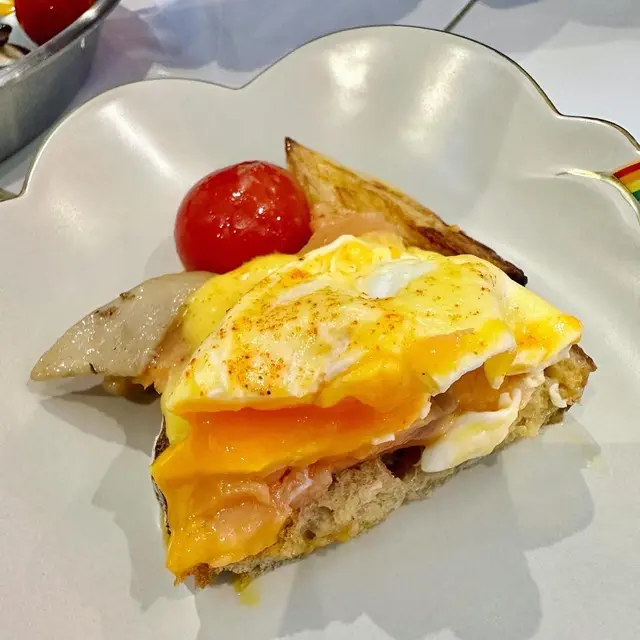 煙三文魚班尼迪蛋酸種麵包