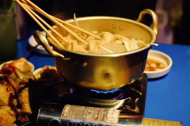 街頭魚糕串串