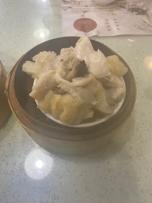 魚肚非常入味，有冬菇雞肉