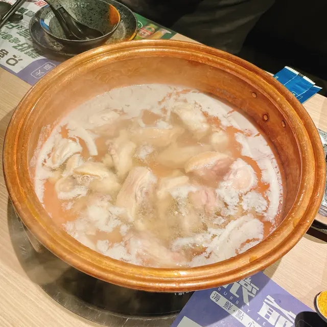 招牌椰子雞鍋