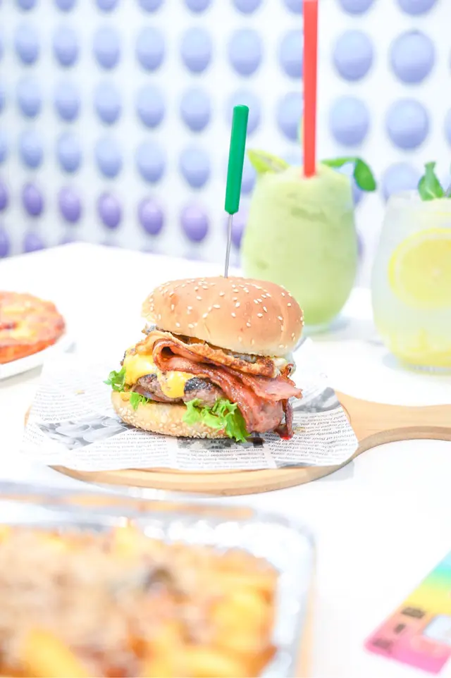 當煙肉蛋再愛上蛋牛肉漢堡