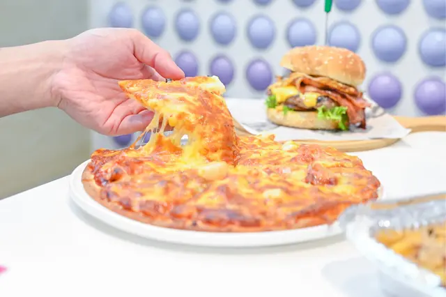 有𝐃泡菜有𝐃海鮮比薩