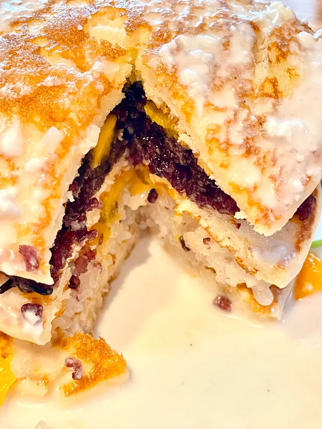 Ron Mak Mak Sticky Pancake Burger
