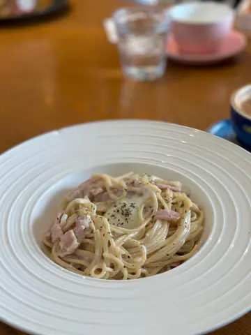 溫泉蛋卡邦尼意粉