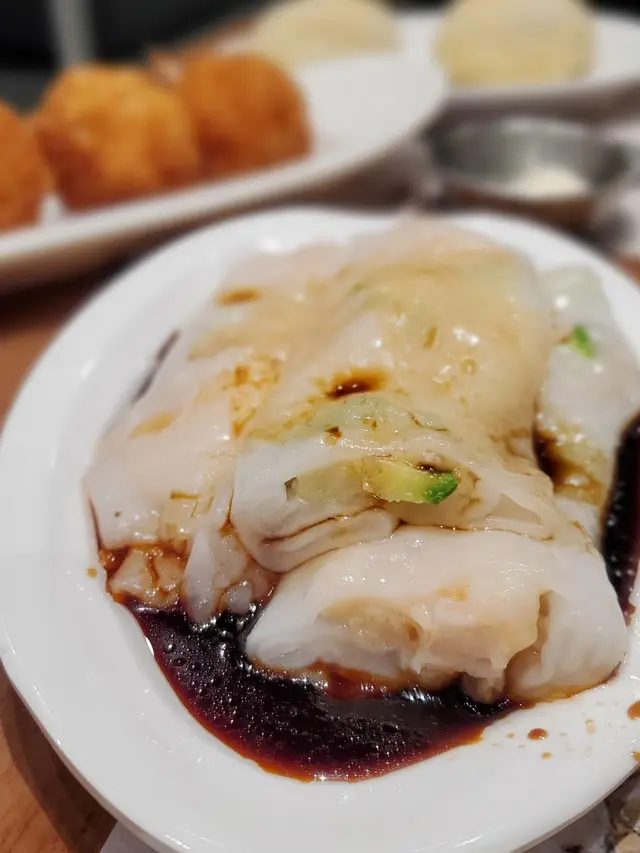 活拆生剝鮮蝦腸