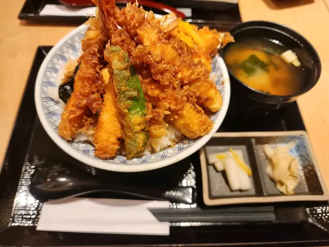 松葉蟹天丼
