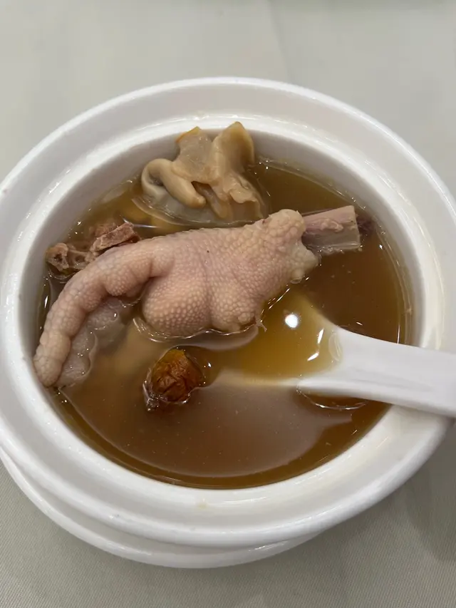 燉湯的確用料十足