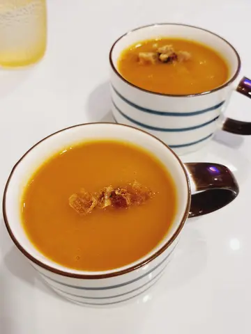 是日靓汤︰浓郁甘荀汤