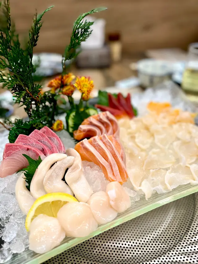 象拔蚌剌身拼盤