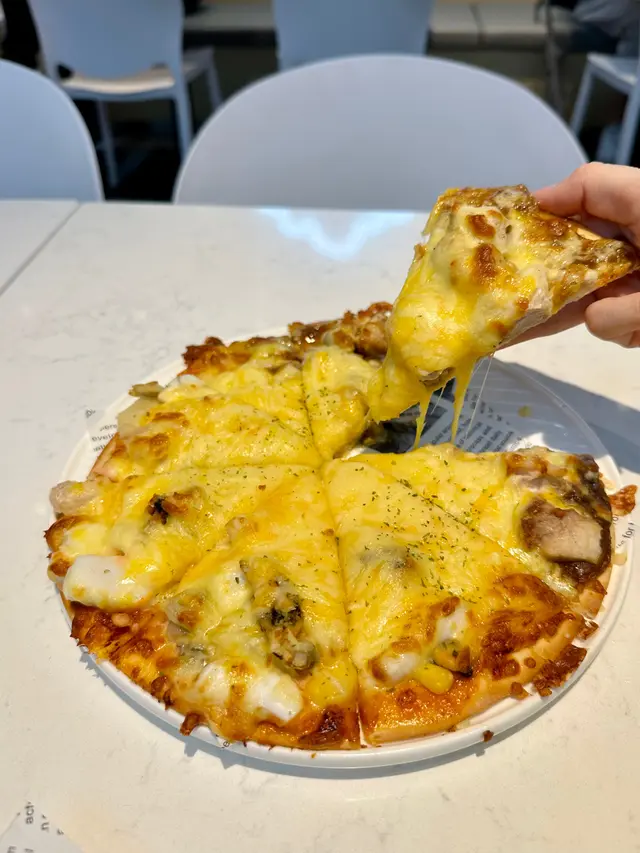 一半千島一半咖哩Pizza