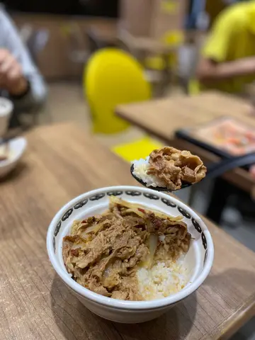 麻辣牛肉飯