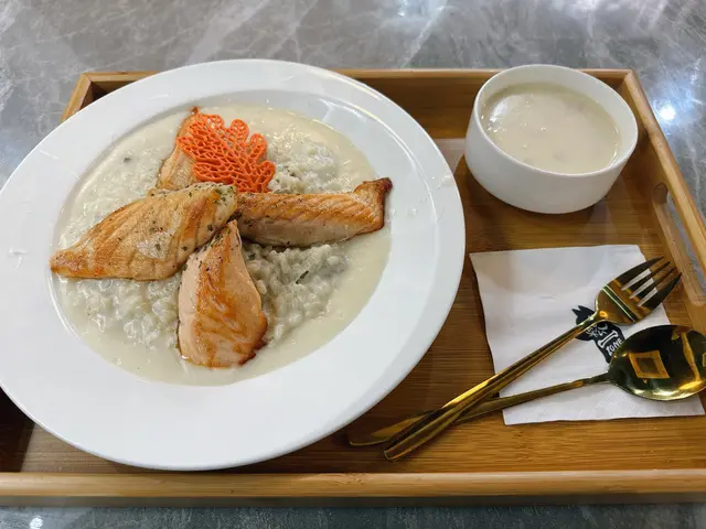 北海道奶油野菌意大利飯伴香煎三文魚