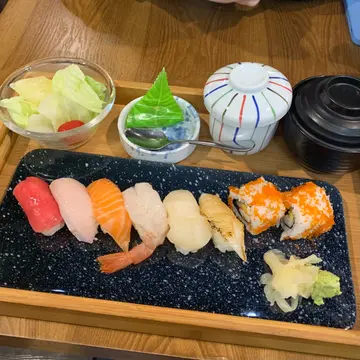 八贯寿司定食