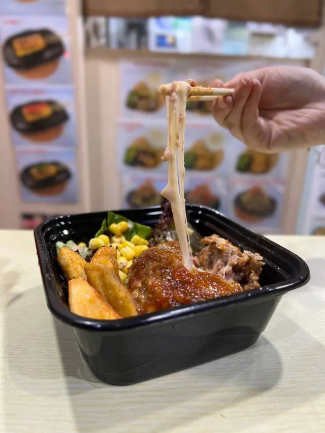 拉爆芝士漢堡扒