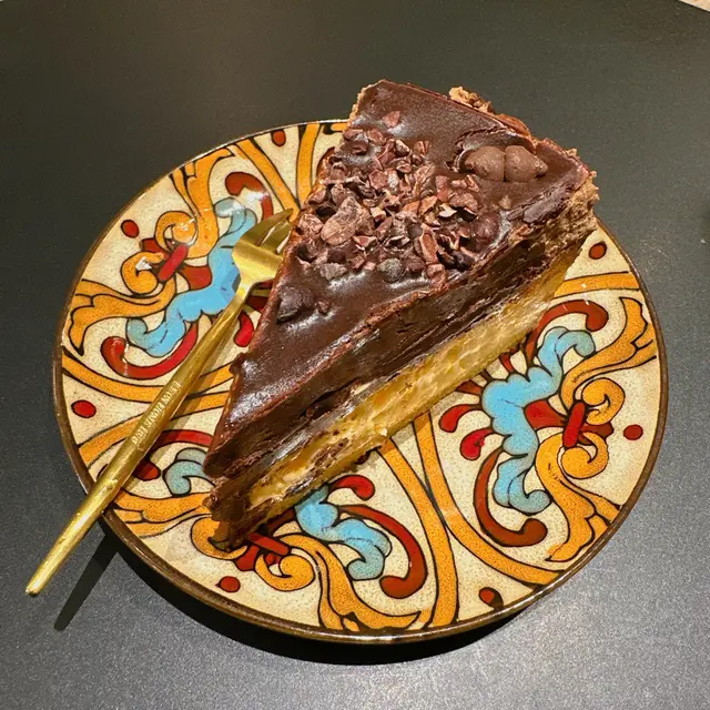 咸蛋朱古力蛋糕