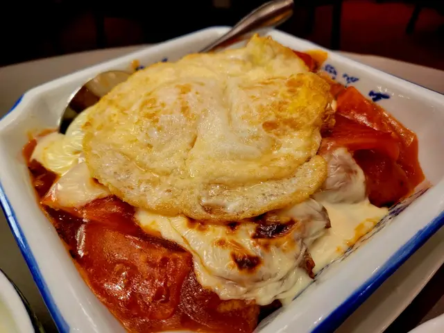 呢個豬扒飯正👍🏻,係我食過最美味的焗豬,如果可以酸一點就更合我口味😋