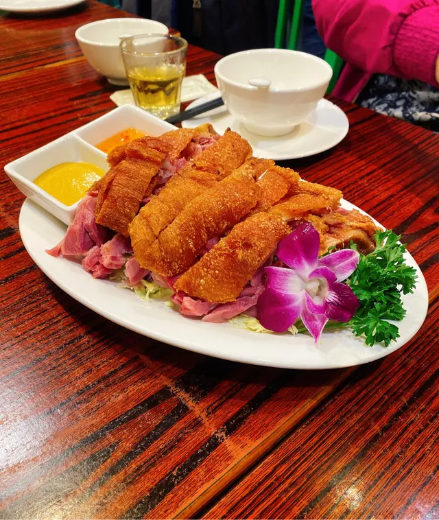 楚撚記原隻脆皮炸豬手