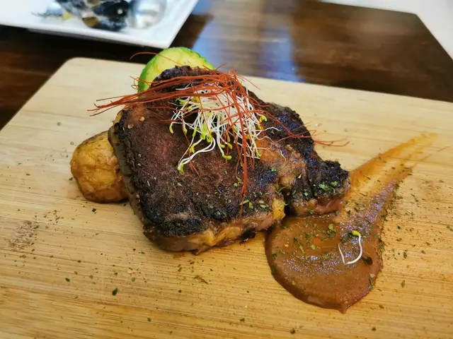 澳洲肉眼扒(8安士)配燒汁