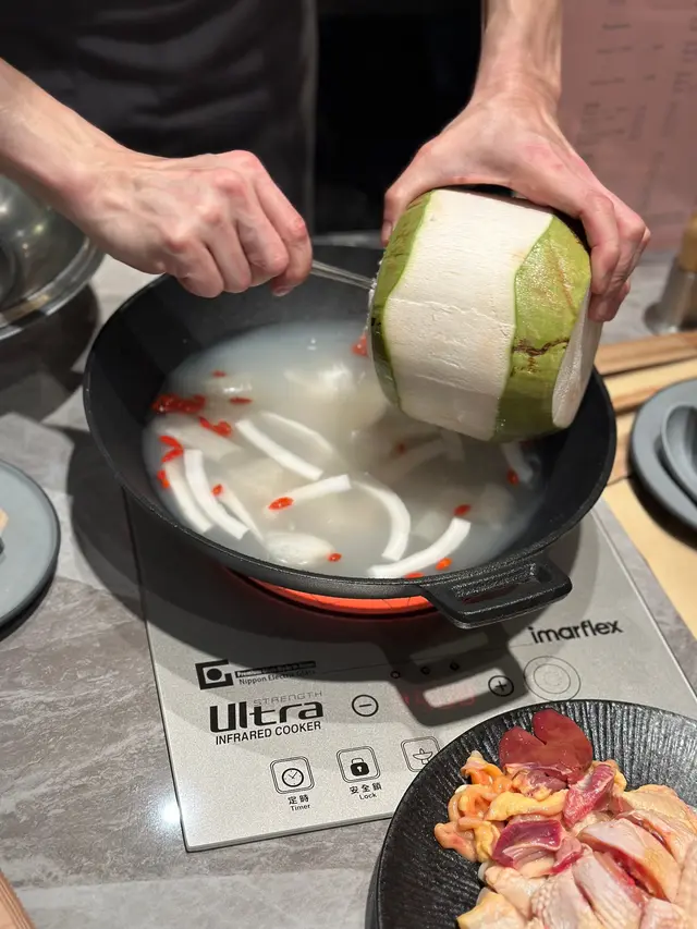 椰子新鮮雞鍋