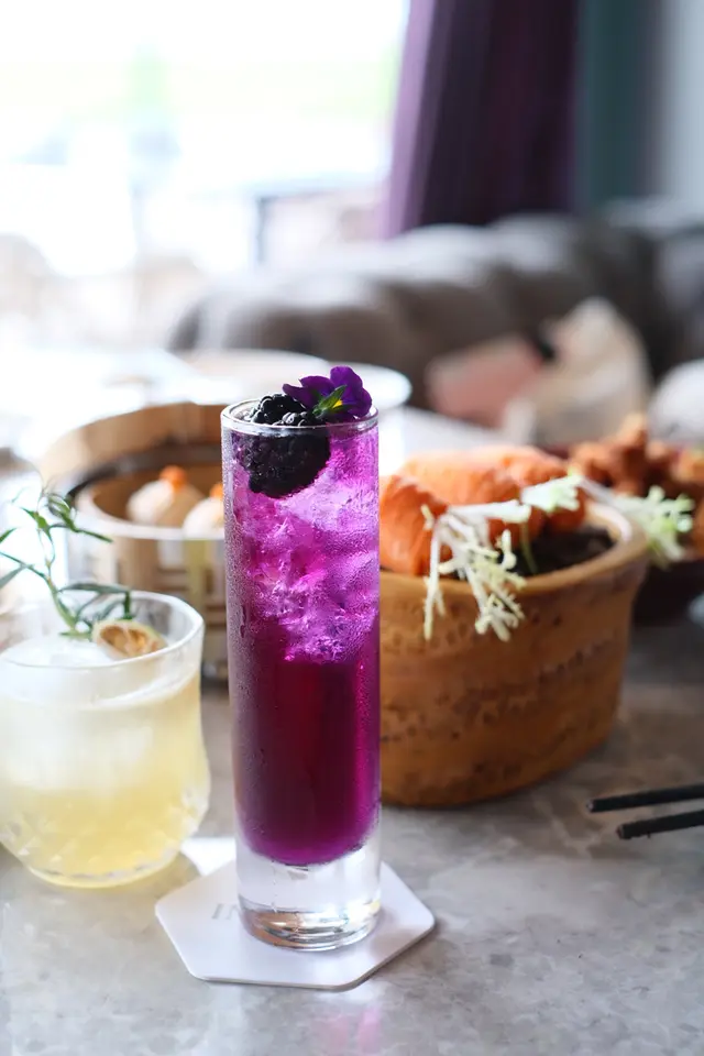 Purple (Gin & Tonic)