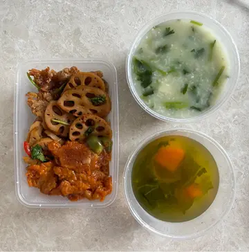 台式盐酥鸡；辣卤莲藕；咕噜素面筋；芫茜皮蛋咸蛋粥