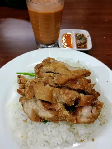 脆皮海南鸡饭