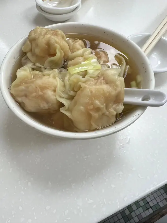 鮮蝦雲吞彈牙,香港🇭🇰最好食的雲吞!