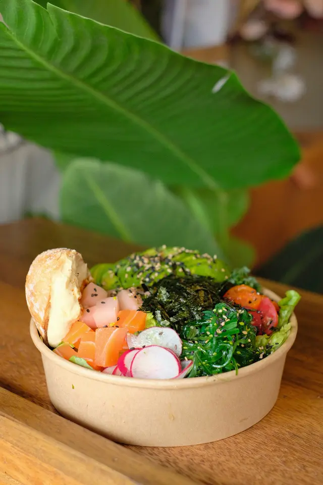 牛油果雜錦素魚生沙律碗