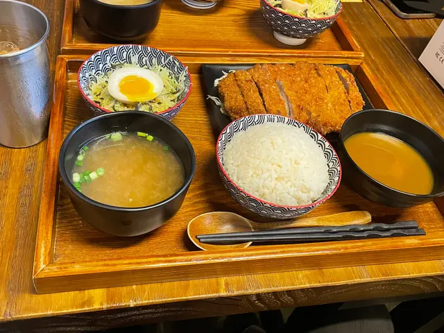 配飲品+$12、凍飲+$14