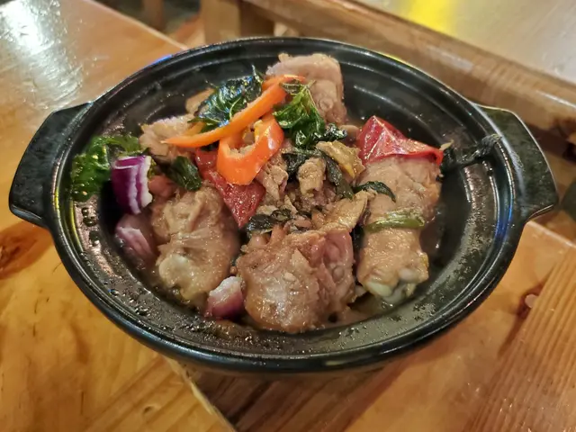 砂鍋三杯雞