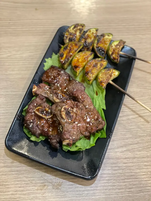 燒特級牛仔骨 & 燒脆玉瓜(2串)