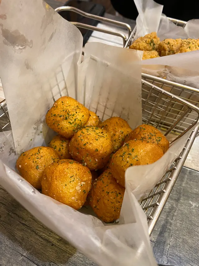 炸大魚蛋