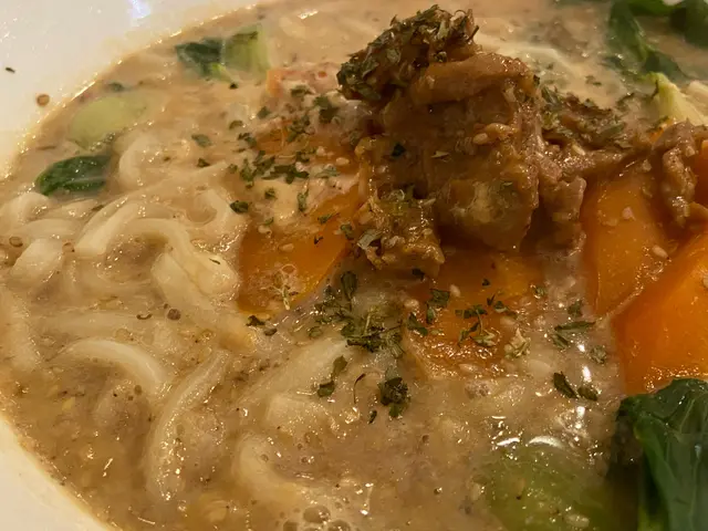 烏冬有水準，又滑又彈牙。個湯幾香。素牛排口感似牛排，幾特別，滿足到想食牛又想健康啲o既朋友。