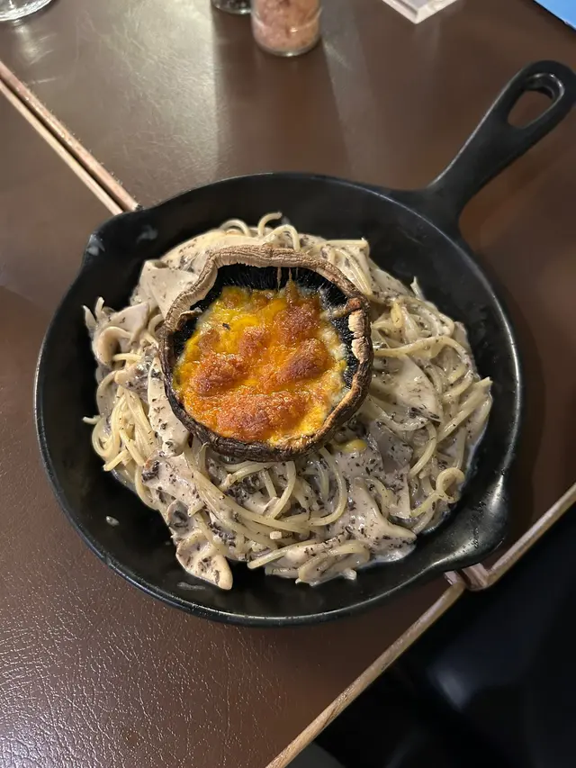 芝士大網菇黑松露意粉